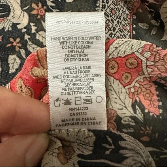 Bishop + Young Semi-sheer V-neck Top Size L - Picture 8 of 9